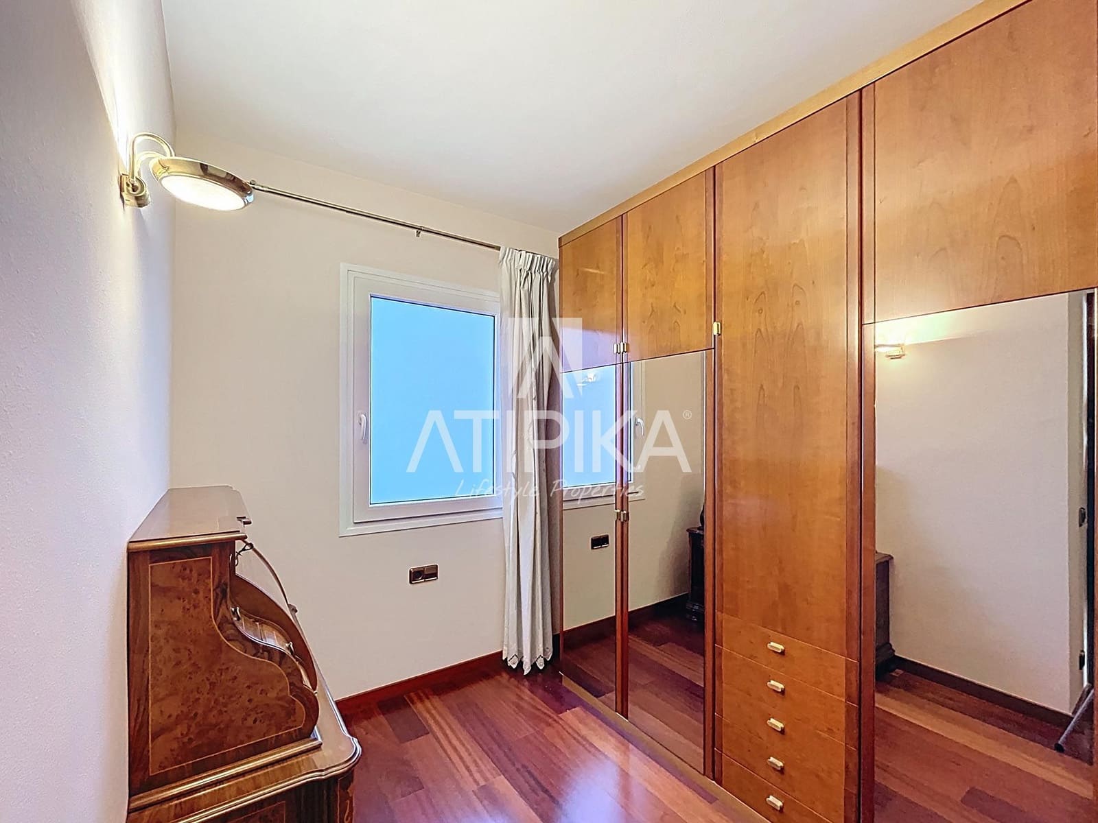 4 bedroom Apartment for sale in Barcelona city - € 700,000 (Ref: 9483371)
