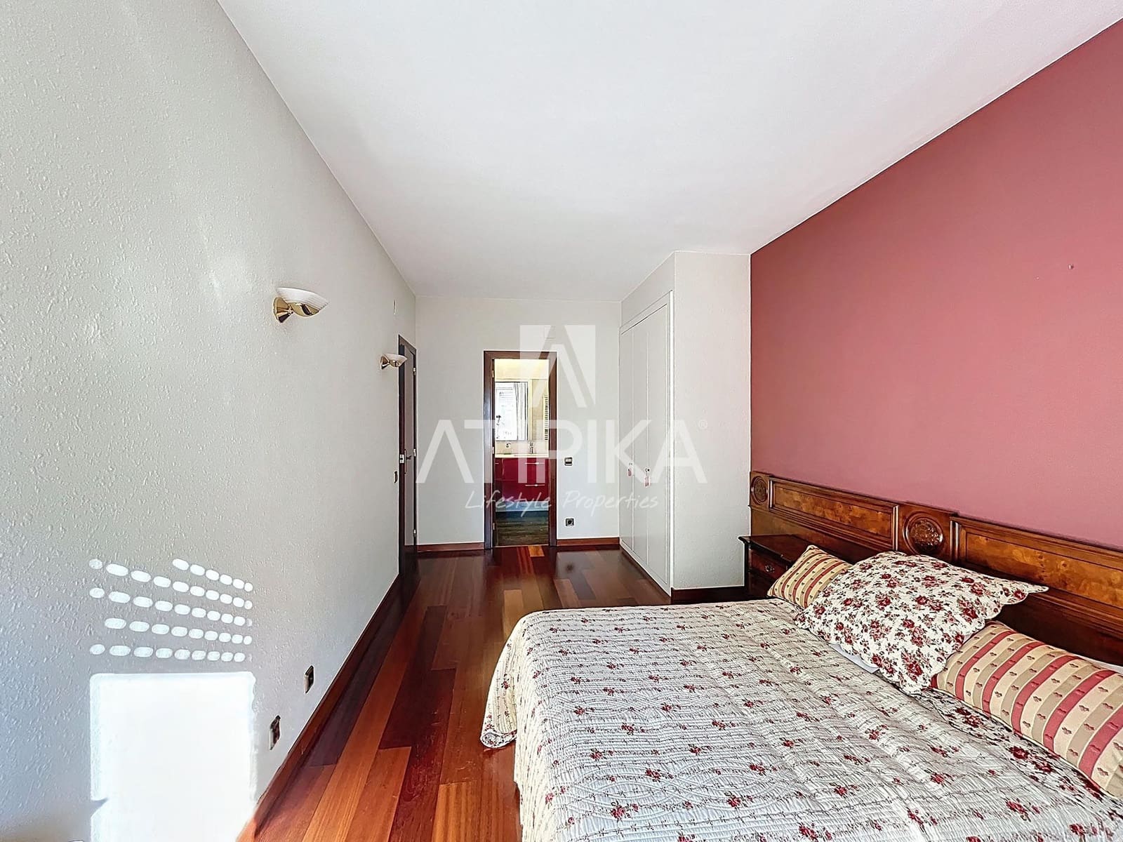 4 bedroom Apartment for sale in Barcelona city - € 700,000 (Ref: 9483371)