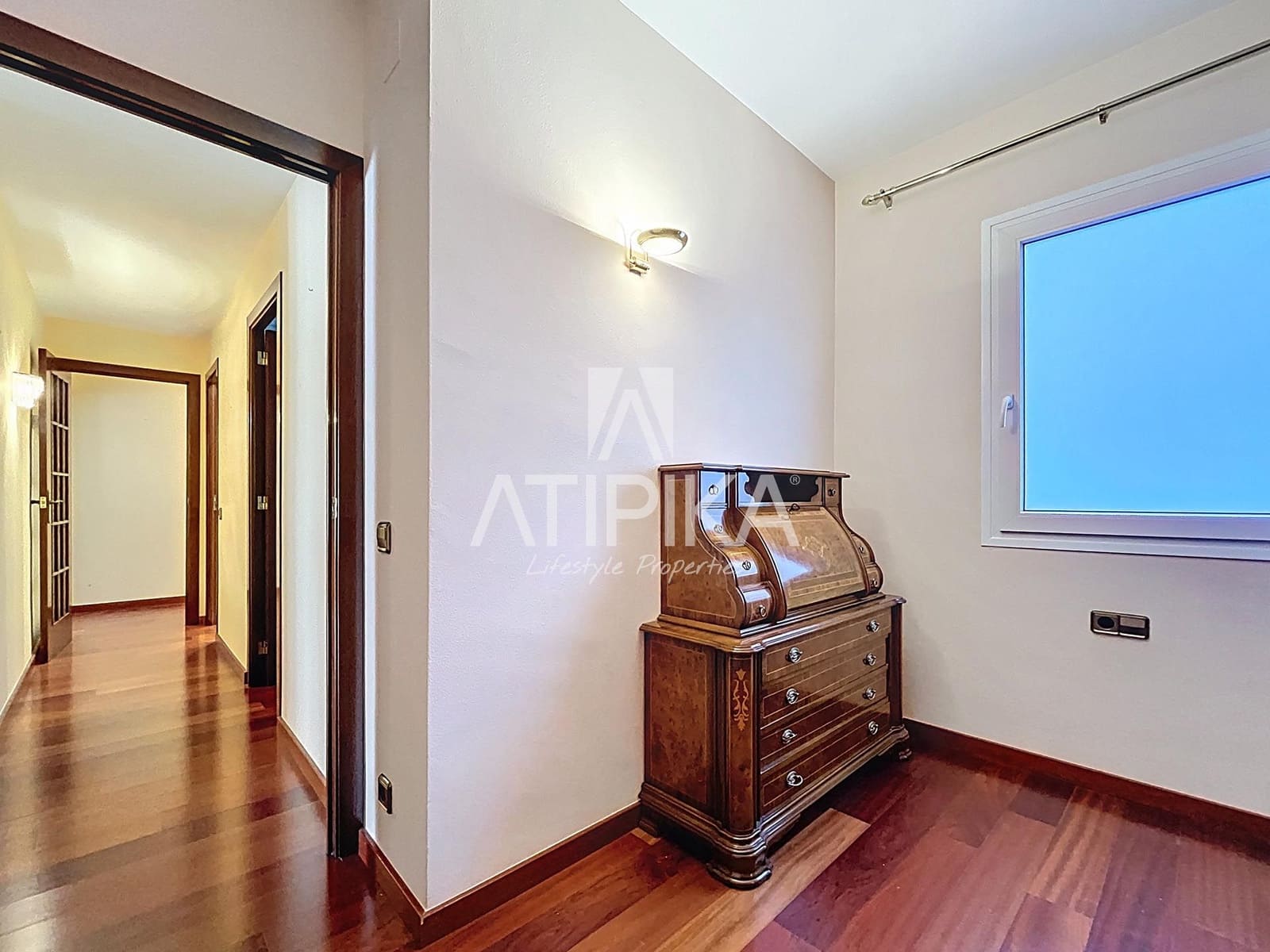 4 bedroom Apartment for sale in Barcelona city - € 700,000 (Ref: 9483371)