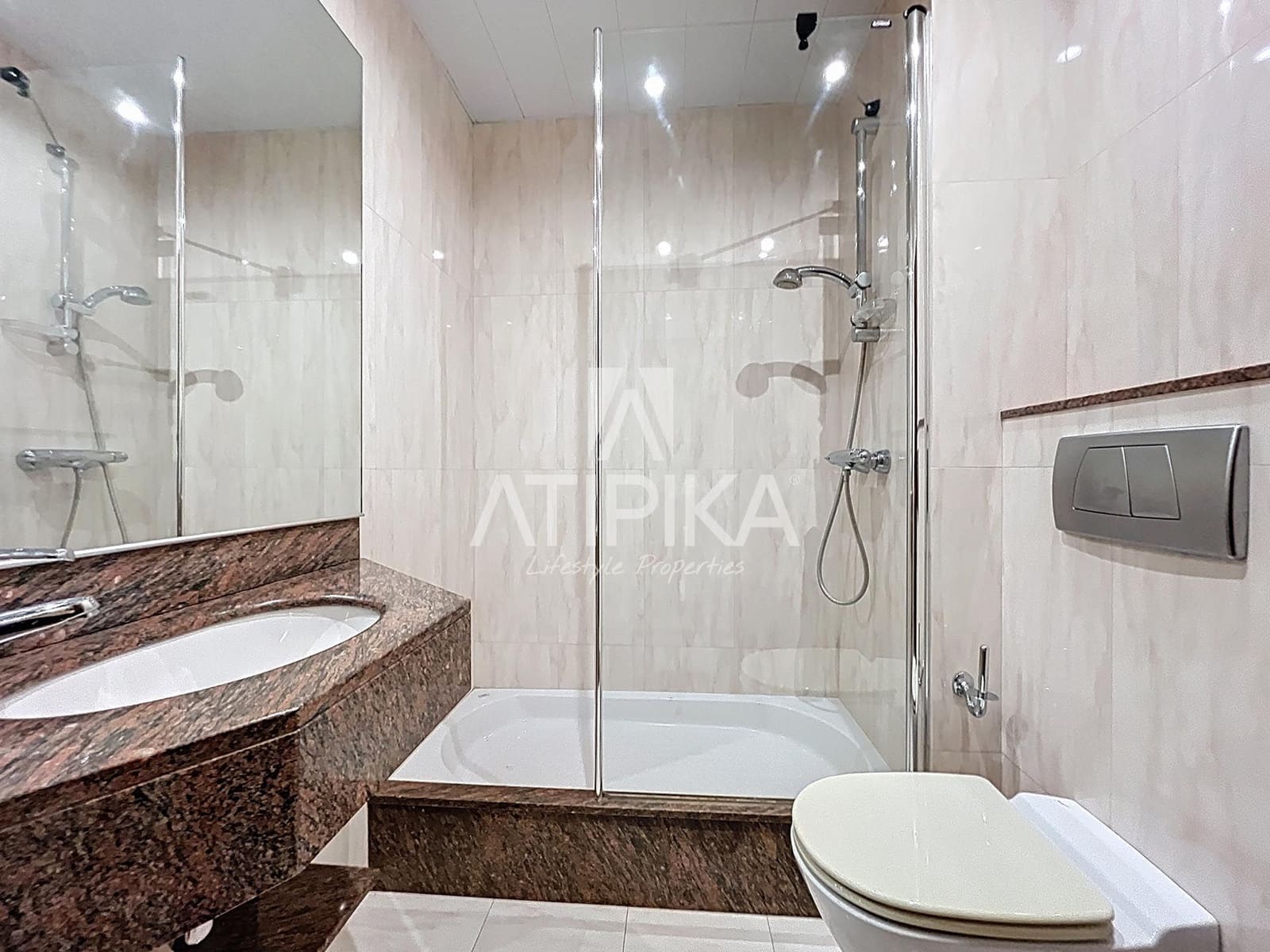 4 bedroom Apartment for sale in Barcelona city - € 700,000 (Ref: 9483371)