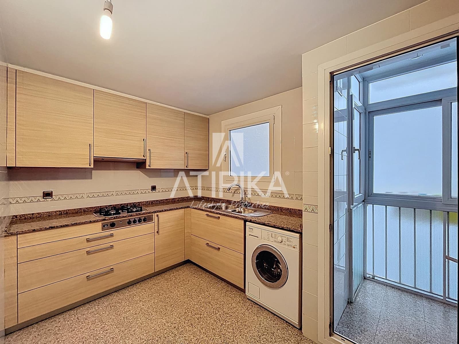 4 bedroom Apartment for sale in Barcelona city - € 700,000 (Ref: 9483371)