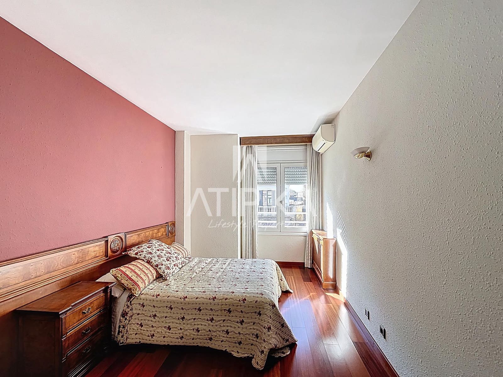 4 bedroom Apartment for sale in Barcelona city - € 700,000 (Ref: 9483371)