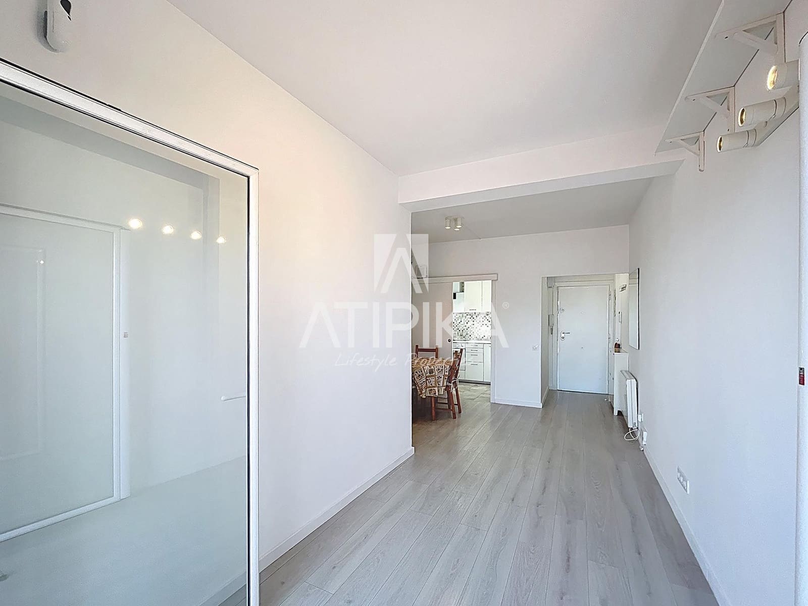 3 bedroom Penthouse for sale in Barcelona city - € 395,000 (Ref: 9523817)