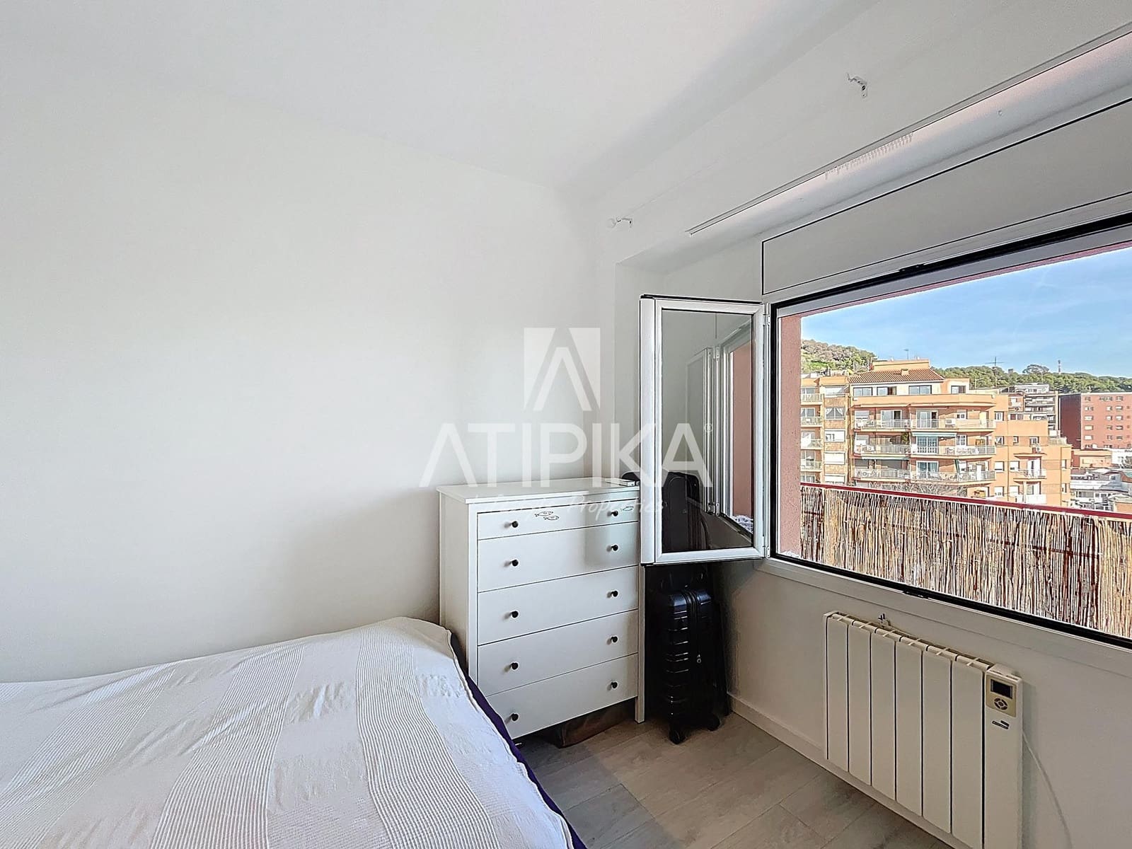 3 bedroom Penthouse for sale in Barcelona city - € 395,000 (Ref: 9523817)