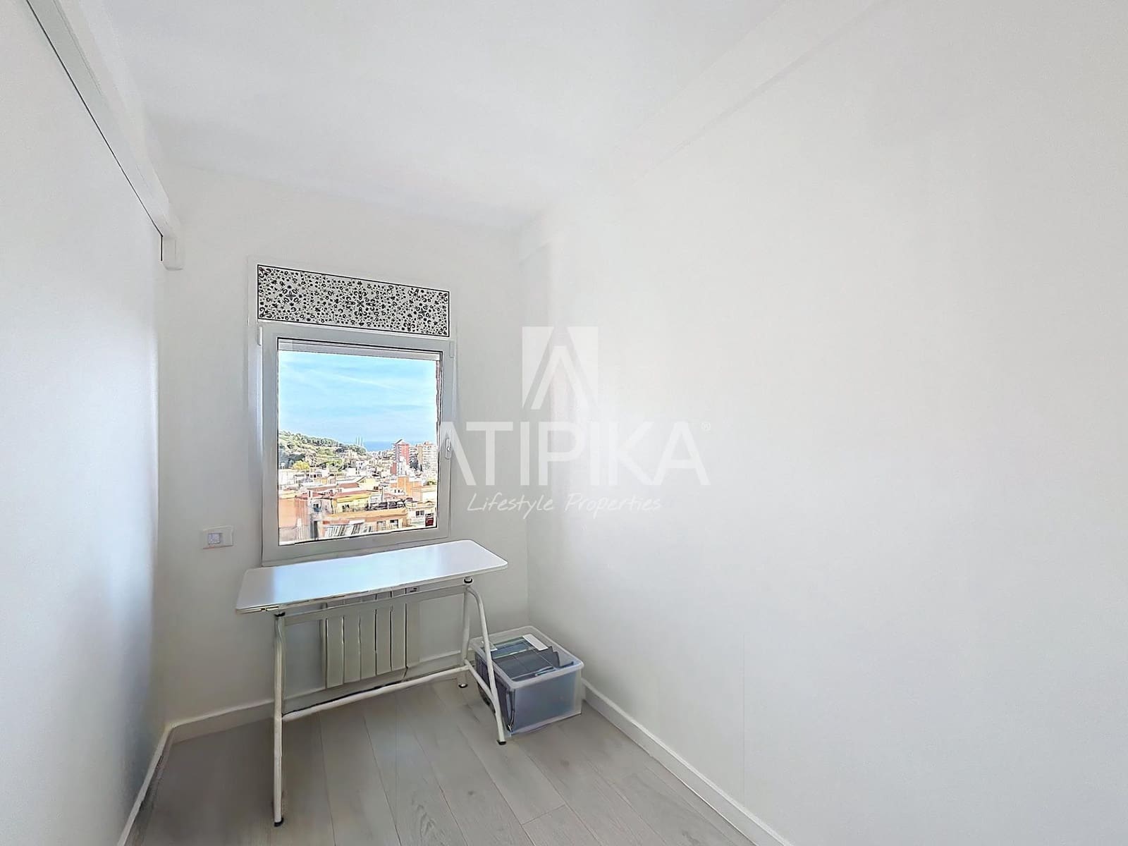 3 bedroom Penthouse for sale in Barcelona city - € 395,000 (Ref: 9523817)