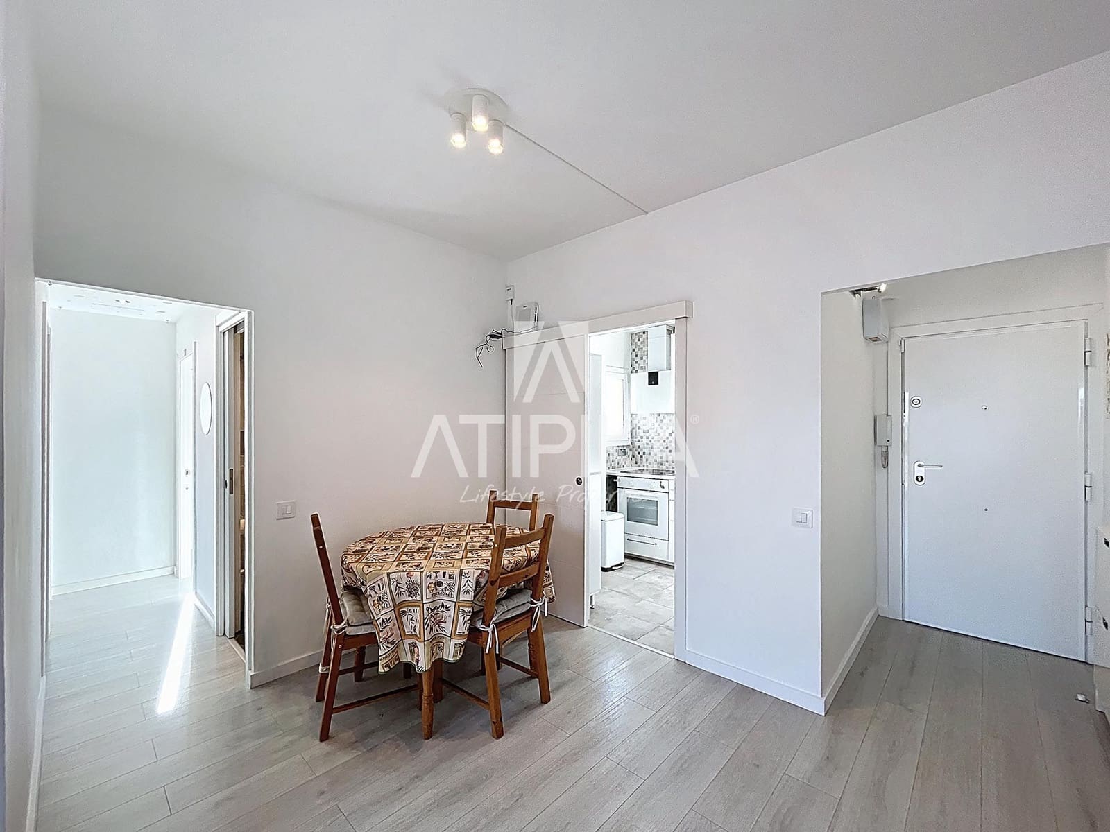 3 bedroom Penthouse for sale in Barcelona city - € 395,000 (Ref: 9523817)
