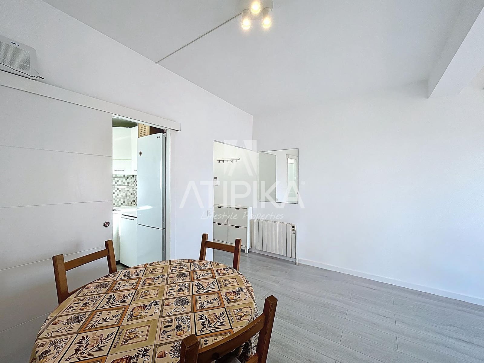 3 bedroom Penthouse for sale in Barcelona city - € 395,000 (Ref: 9523817)