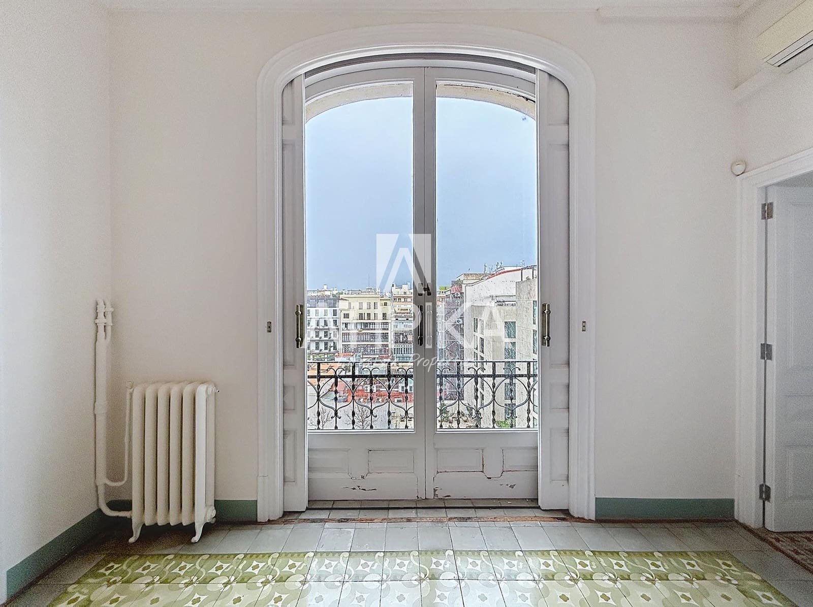 6 bedroom Office for rent in Barcelona city - € 4,900 (Ref: 9529263)