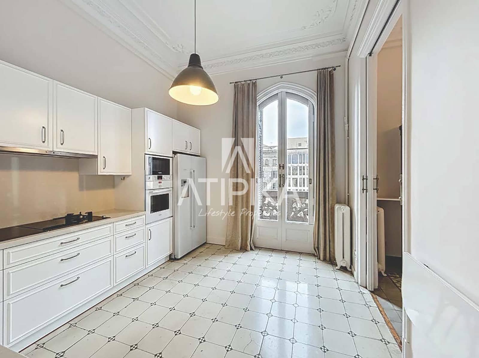 6 bedroom Office for rent in Barcelona city - € 4,900 (Ref: 9529263)