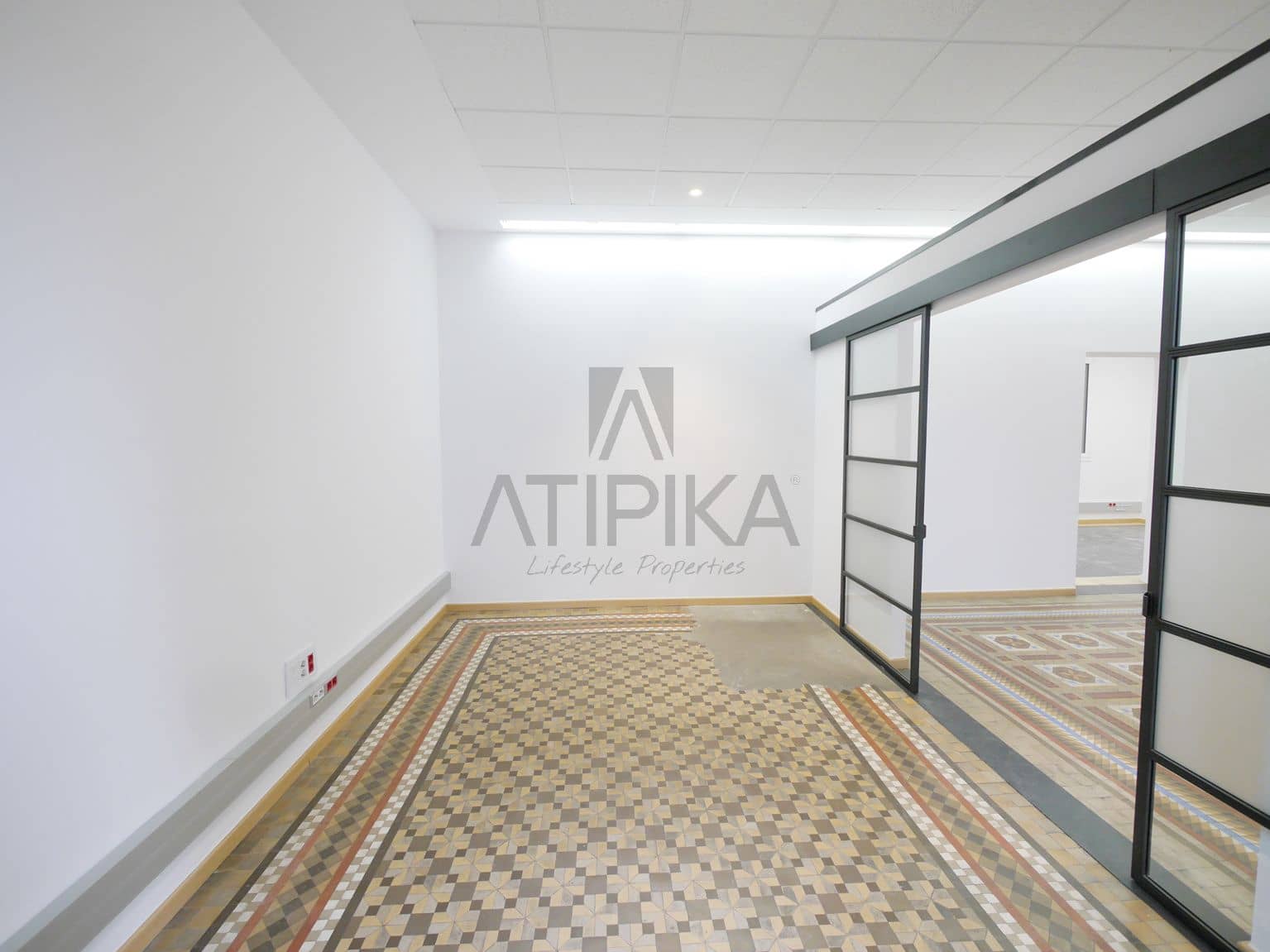 6 soverom Kontor til leie i Barcelona by - € 4 646 (Ref: 9548688)