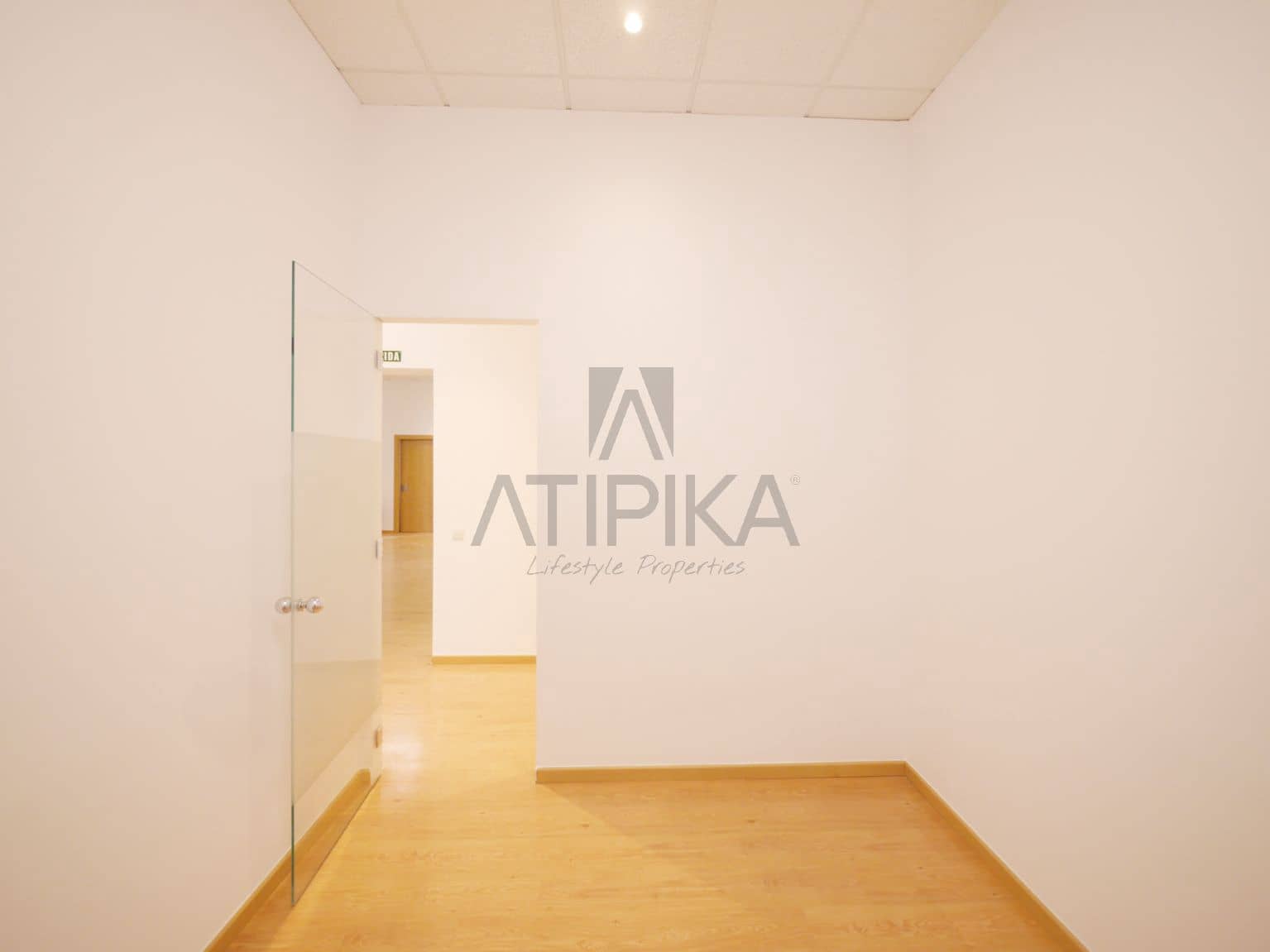 6 soverom Kontor til leie i Barcelona by - € 4 646 (Ref: 9548688)