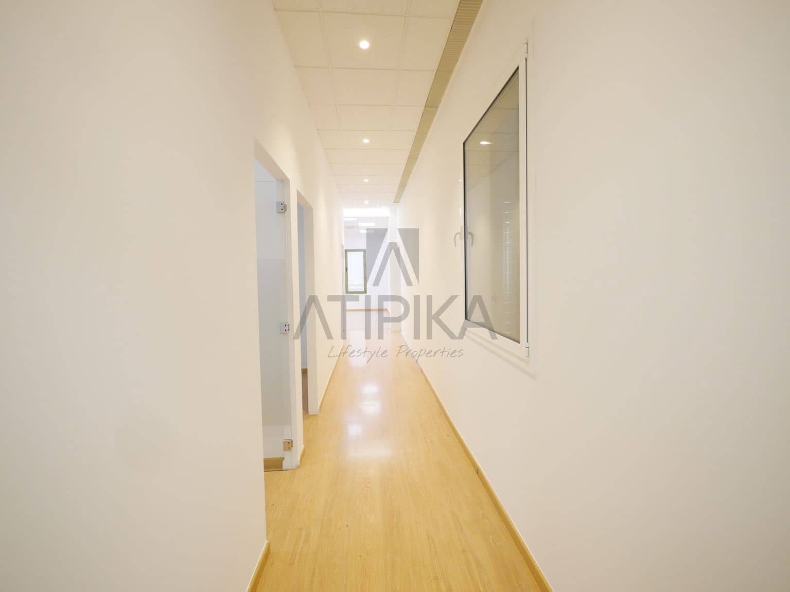 6 soverom Kontor til leie i Barcelona by - € 4 646 (Ref: 9548688)