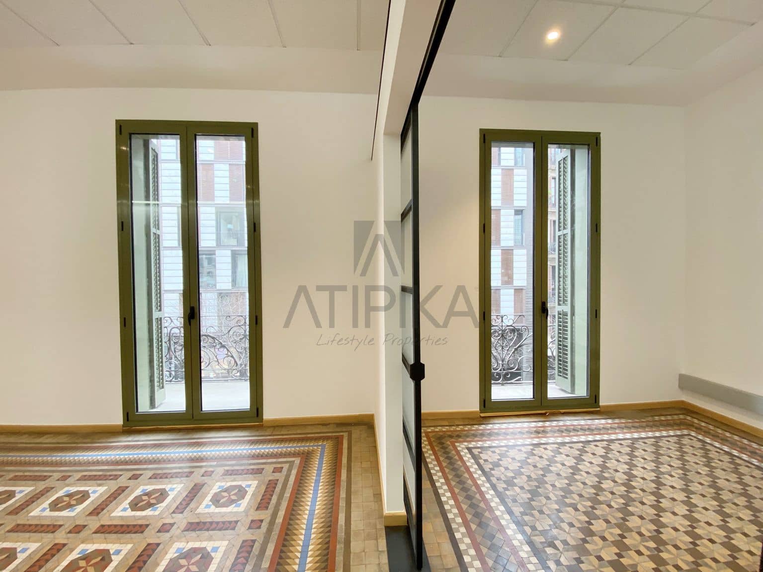 6 soverom Kontor til leie i Barcelona by - € 4 646 (Ref: 9548688)