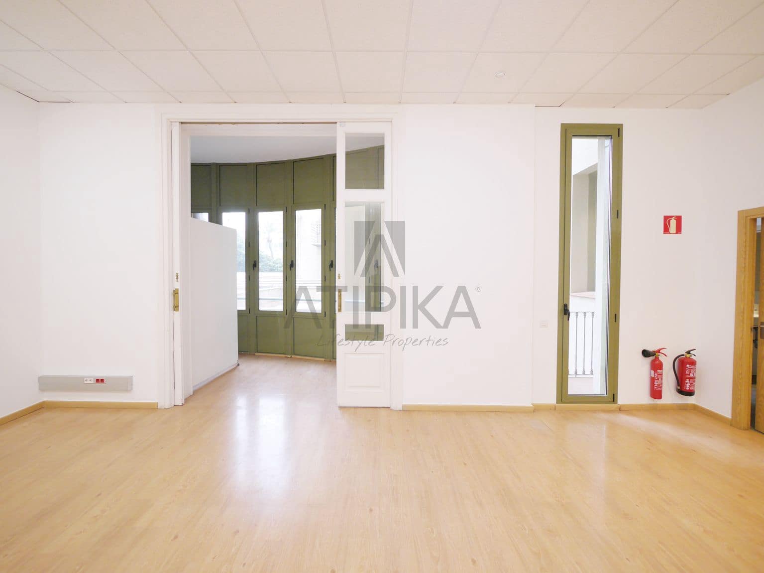 6 soverom Kontor til leie i Barcelona by - € 4 646 (Ref: 9548688)