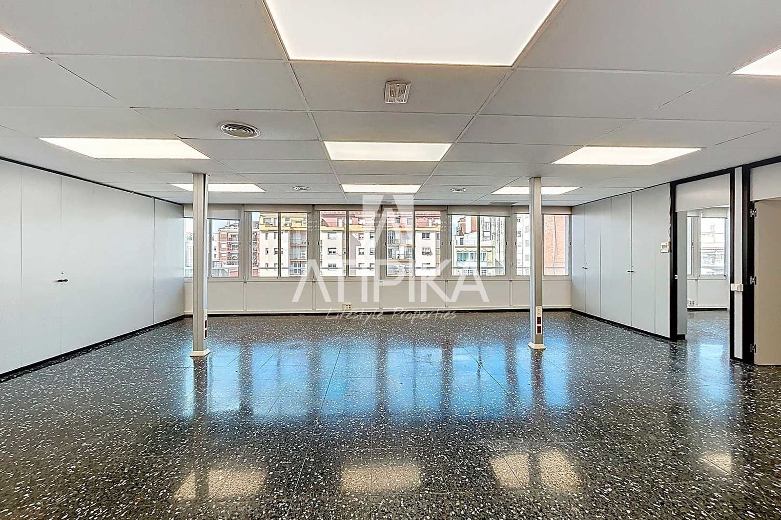 4 soverom Kontor til leie i Barcelona by - € 3 335 (Ref: 9548690)