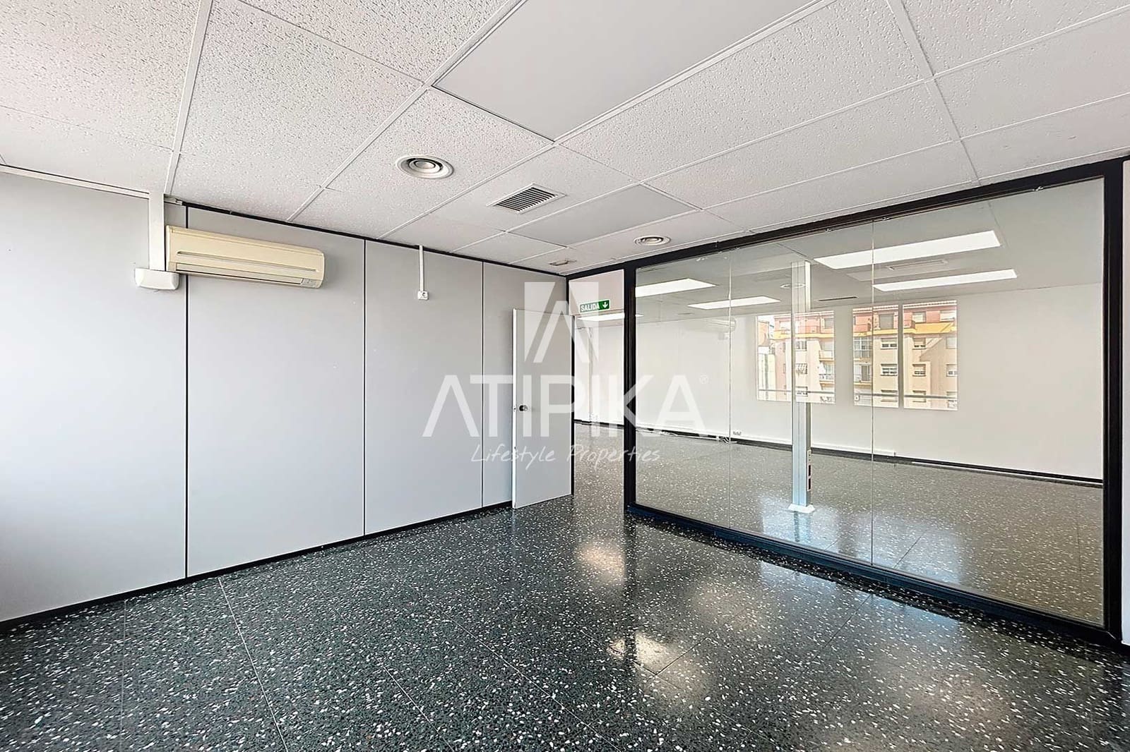 4 soverom Kontor til leie i Barcelona by - € 3 335 (Ref: 9548690)