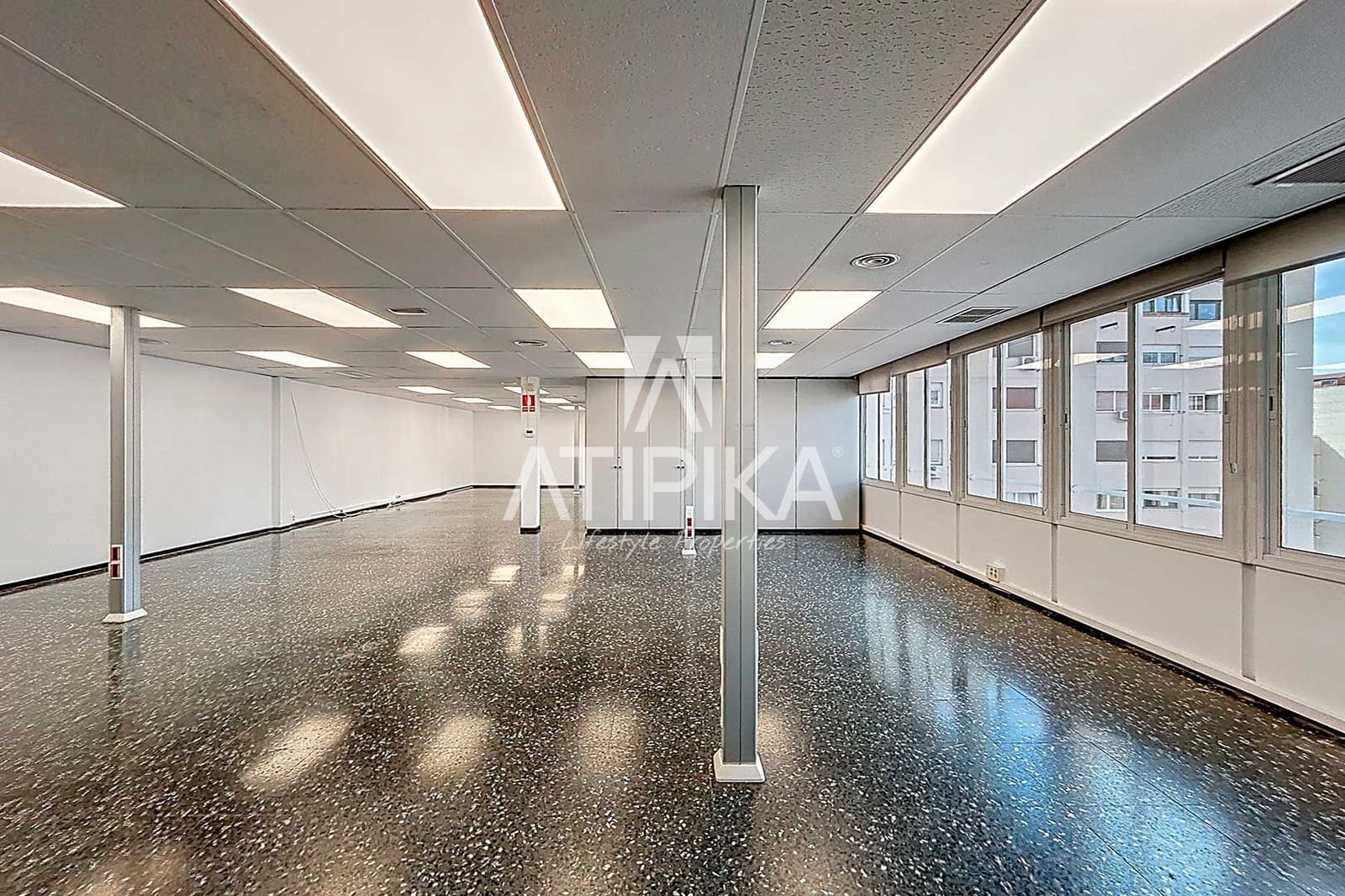 4 soverom Kontor til leie i Barcelona by - € 3 335 (Ref: 9548690)