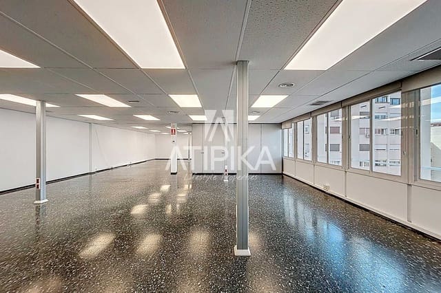4 soverom Kontor til leie i Barcelona by - € 3 335 (Ref: 9548690)