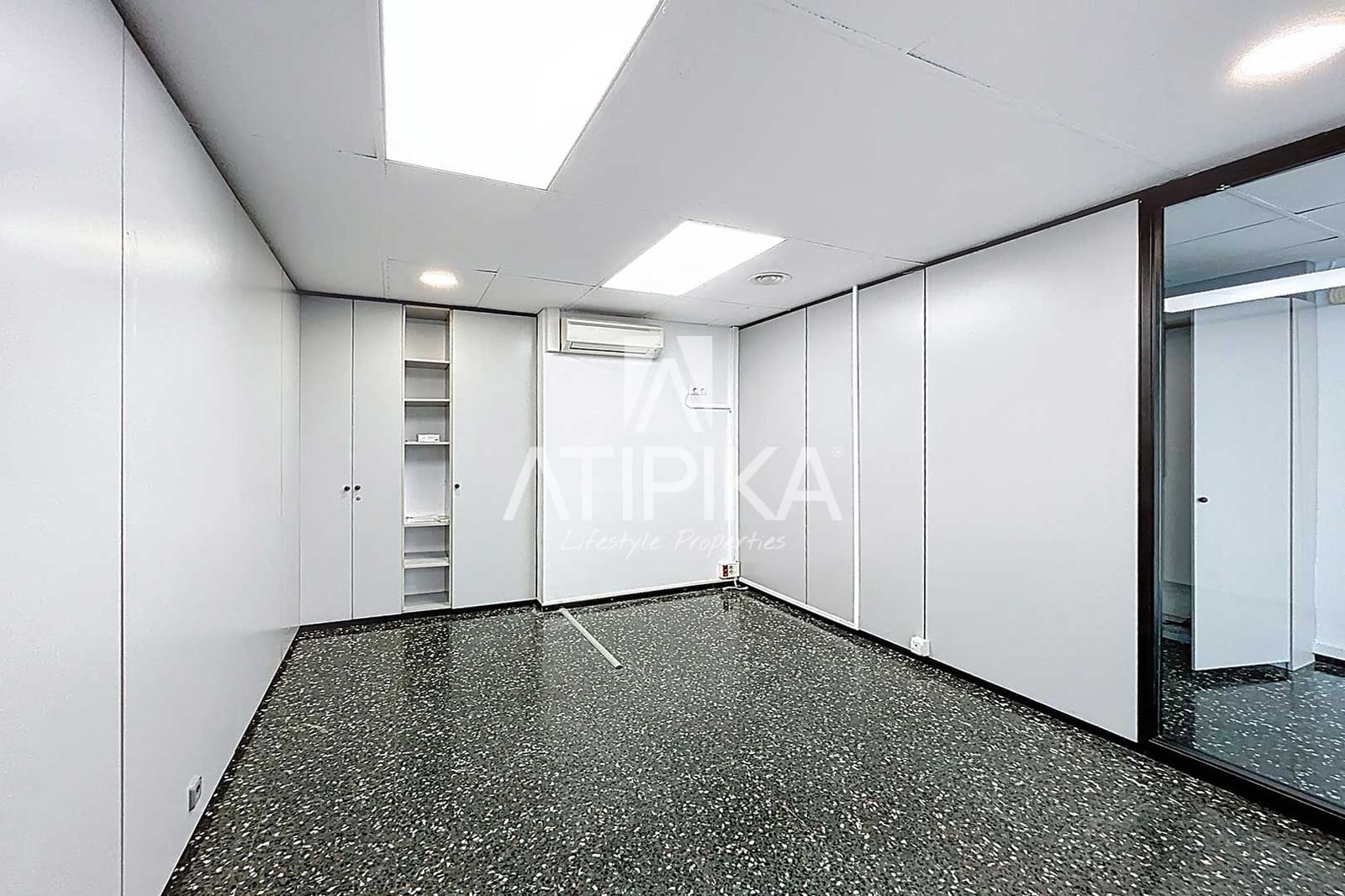 4 soverom Kontor til leie i Barcelona by - € 3 335 (Ref: 9548690)