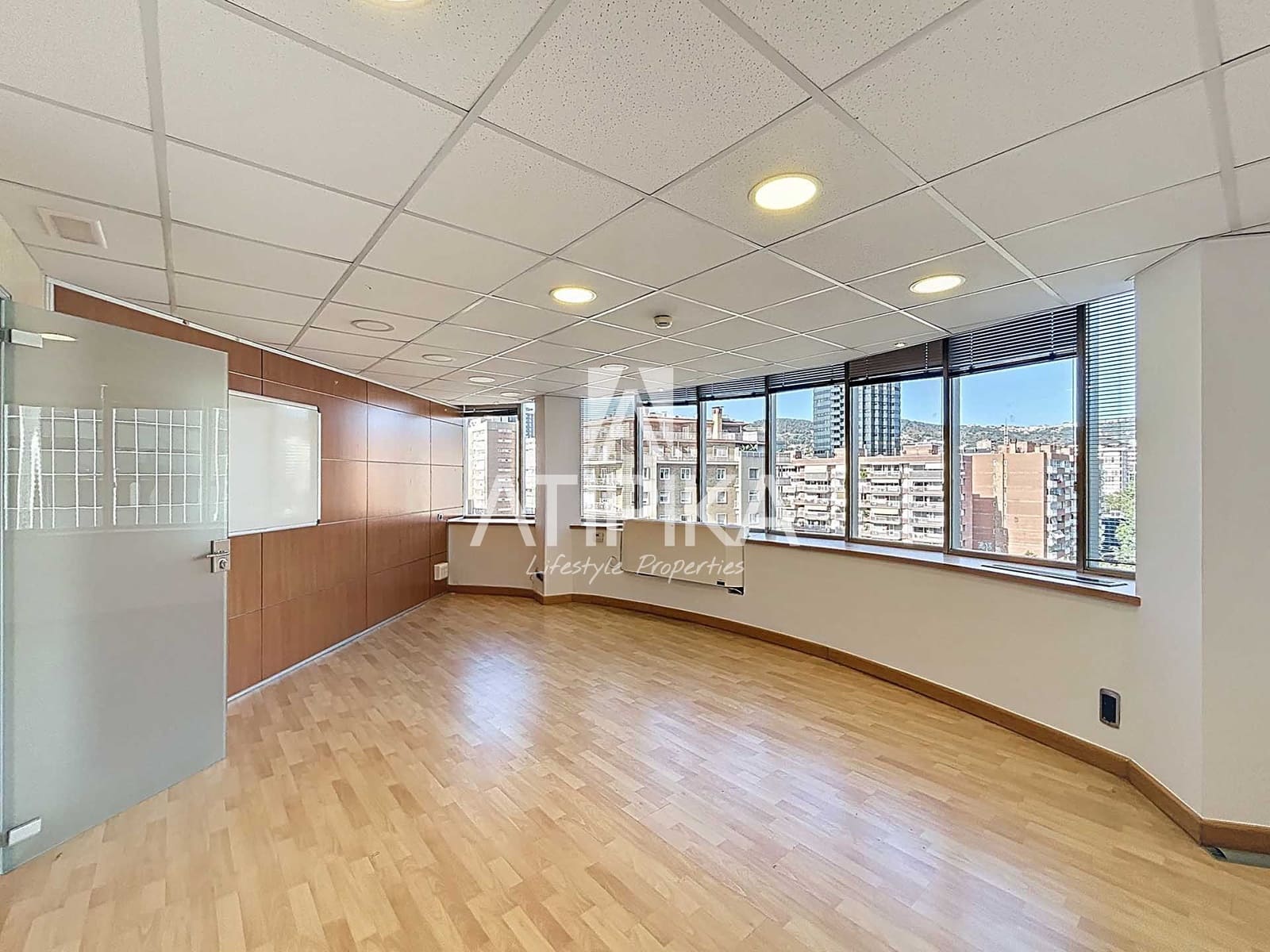 2 bedroom Office for rent in Barcelona city - € 1,590 (Ref: 9548695)