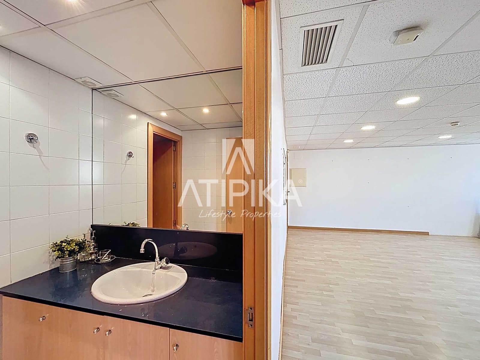 2 bedroom Office for rent in Barcelona city - € 1,590 (Ref: 9548695)