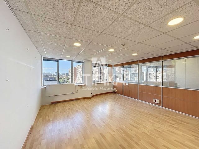 2 bedroom Office for rent in Barcelona city - € 1,590 (Ref: 9548695)