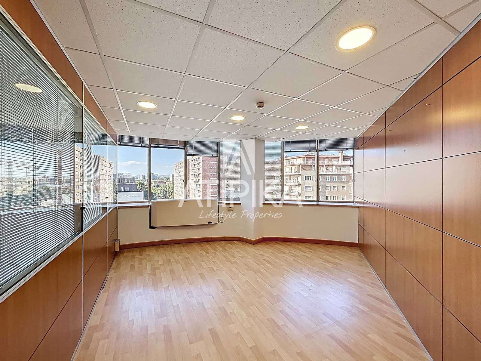 2 bedroom Office for rent in Barcelona city - € 1,590 (Ref: 9548695)