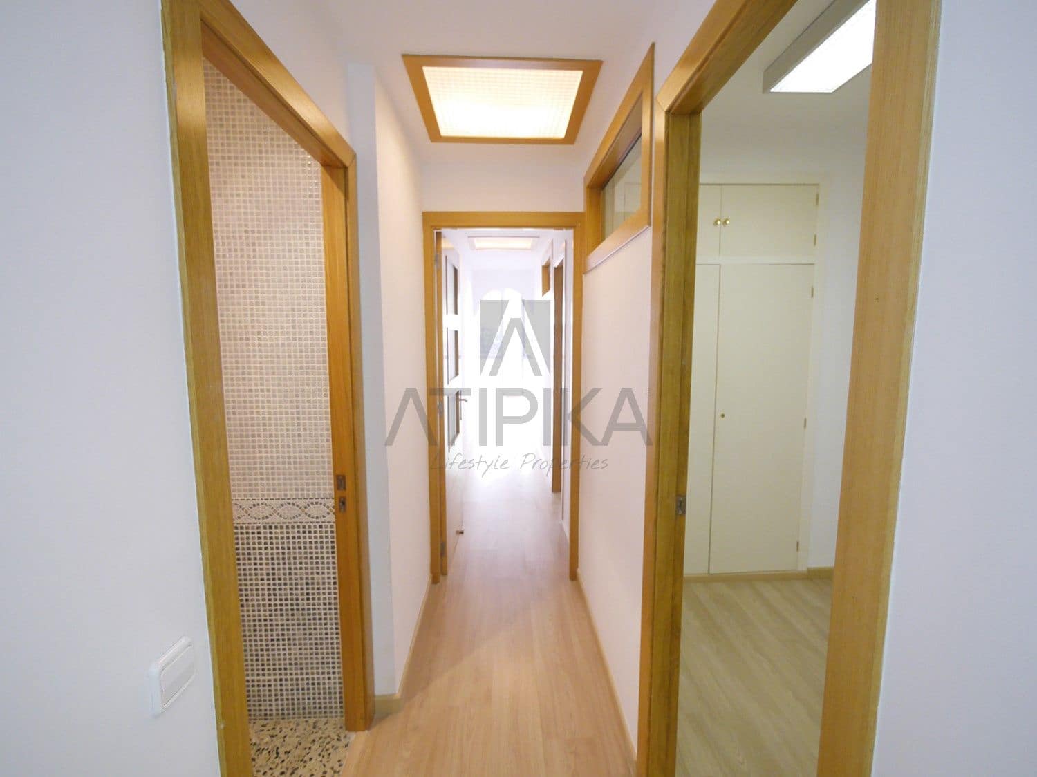 3 soverom Kontor til leie i Barcelona by - € 900 (Ref: 9548696)