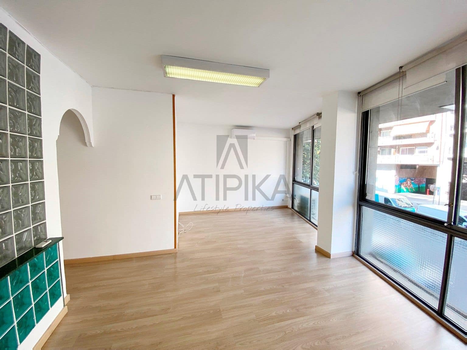 3 soverom Kontor til leie i Barcelona by - € 900 (Ref: 9548696)