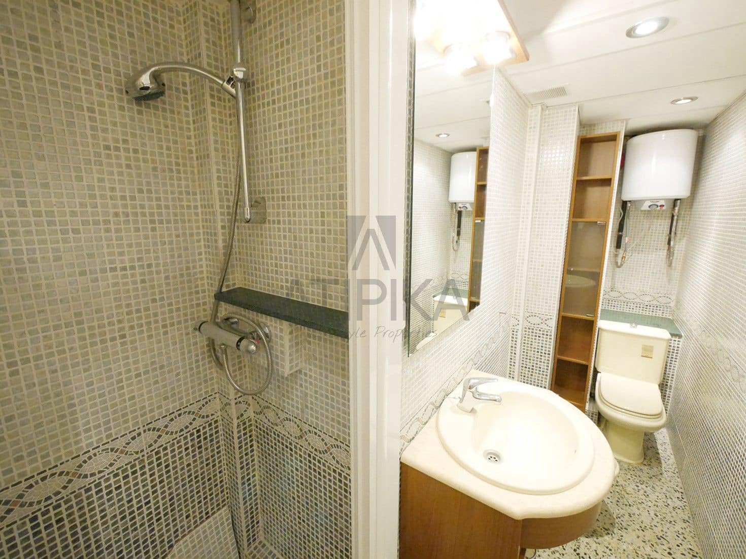 3 soverom Kontor til leie i Barcelona by - € 900 (Ref: 9548696)