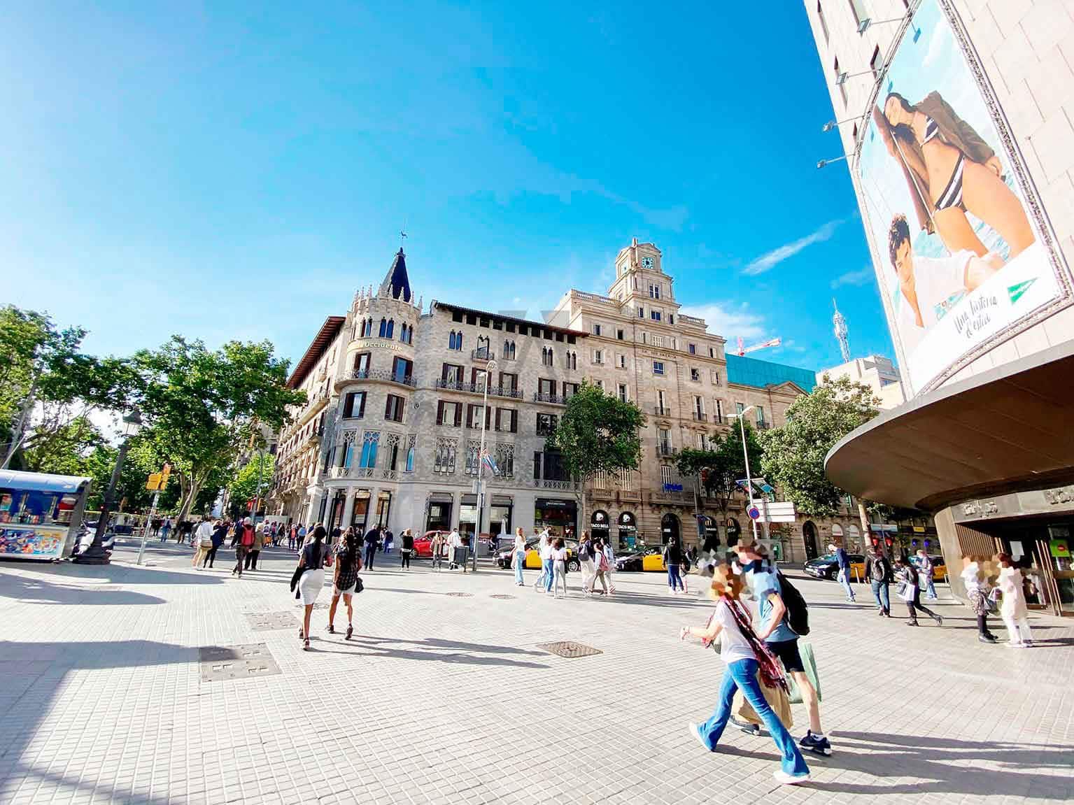 3 soverom Kontor til leie i Barcelona by - € 900 (Ref: 9548696)