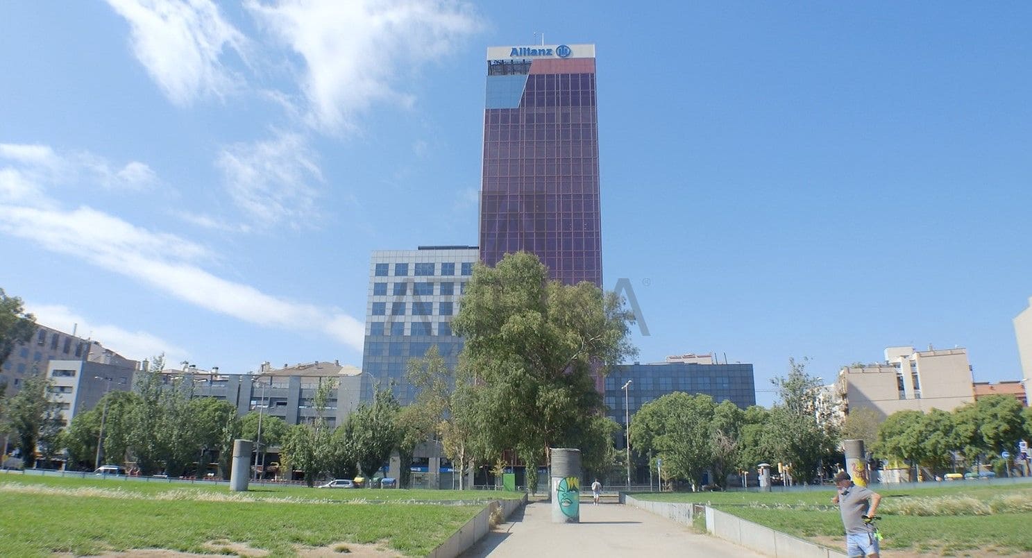 2 soverom Kontor til leie i Barcelona by - € 2 356 (Ref: 9548697)