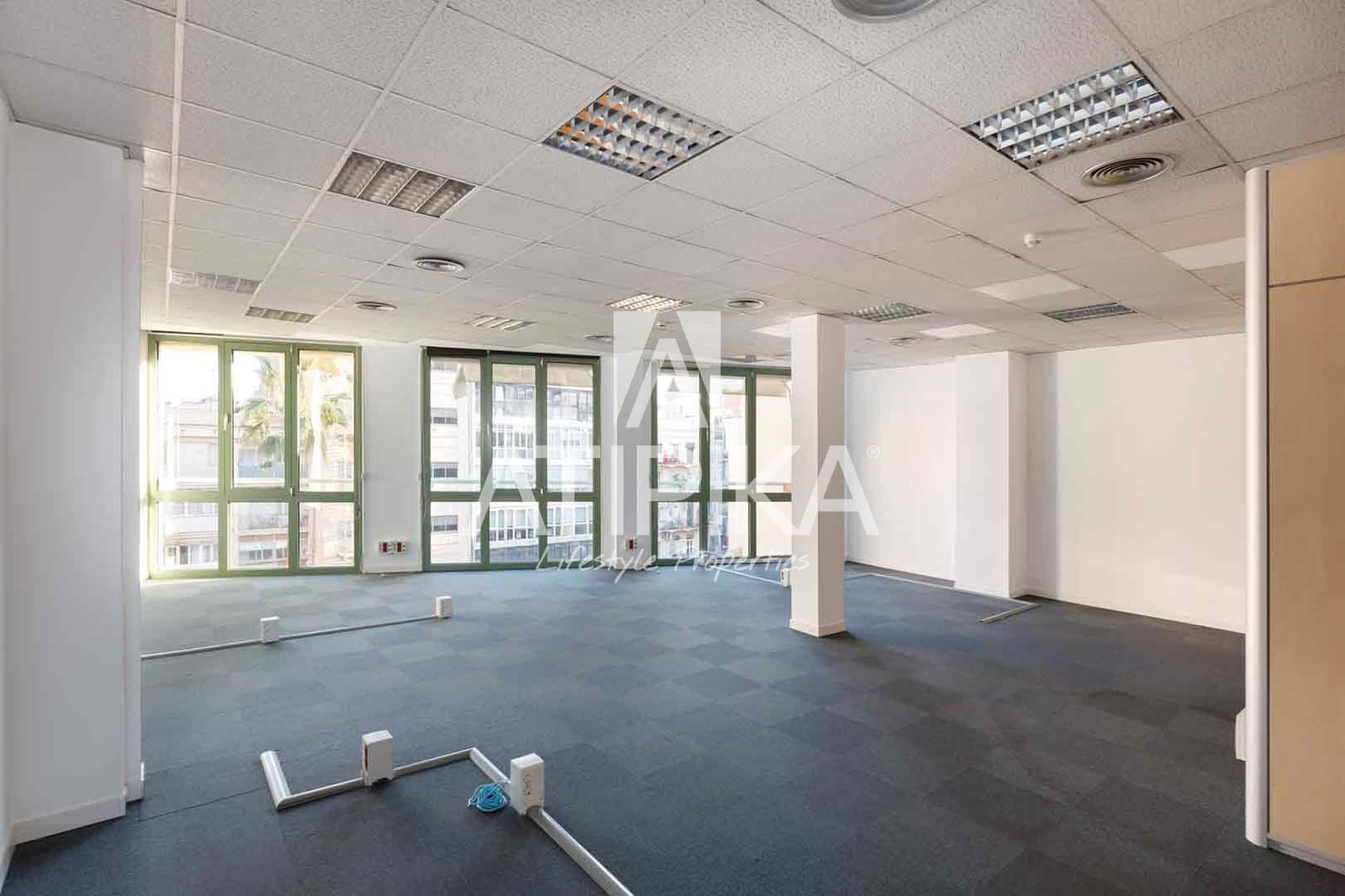 2 soverom Kontor til leie i Barcelona by - € 1 241 (Ref: 9548698)