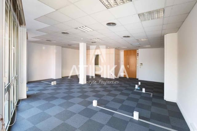 2 soverom Kontor til leie i Barcelona by - € 1 241 (Ref: 9548698)