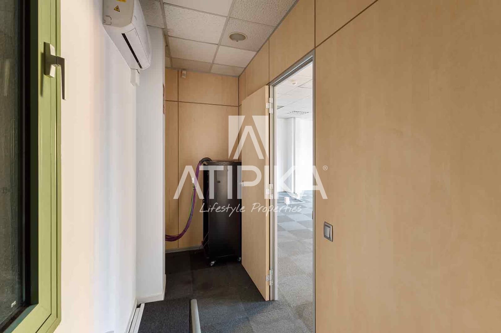 2 soverom Kontor til leie i Barcelona by - € 1 241 (Ref: 9548698)