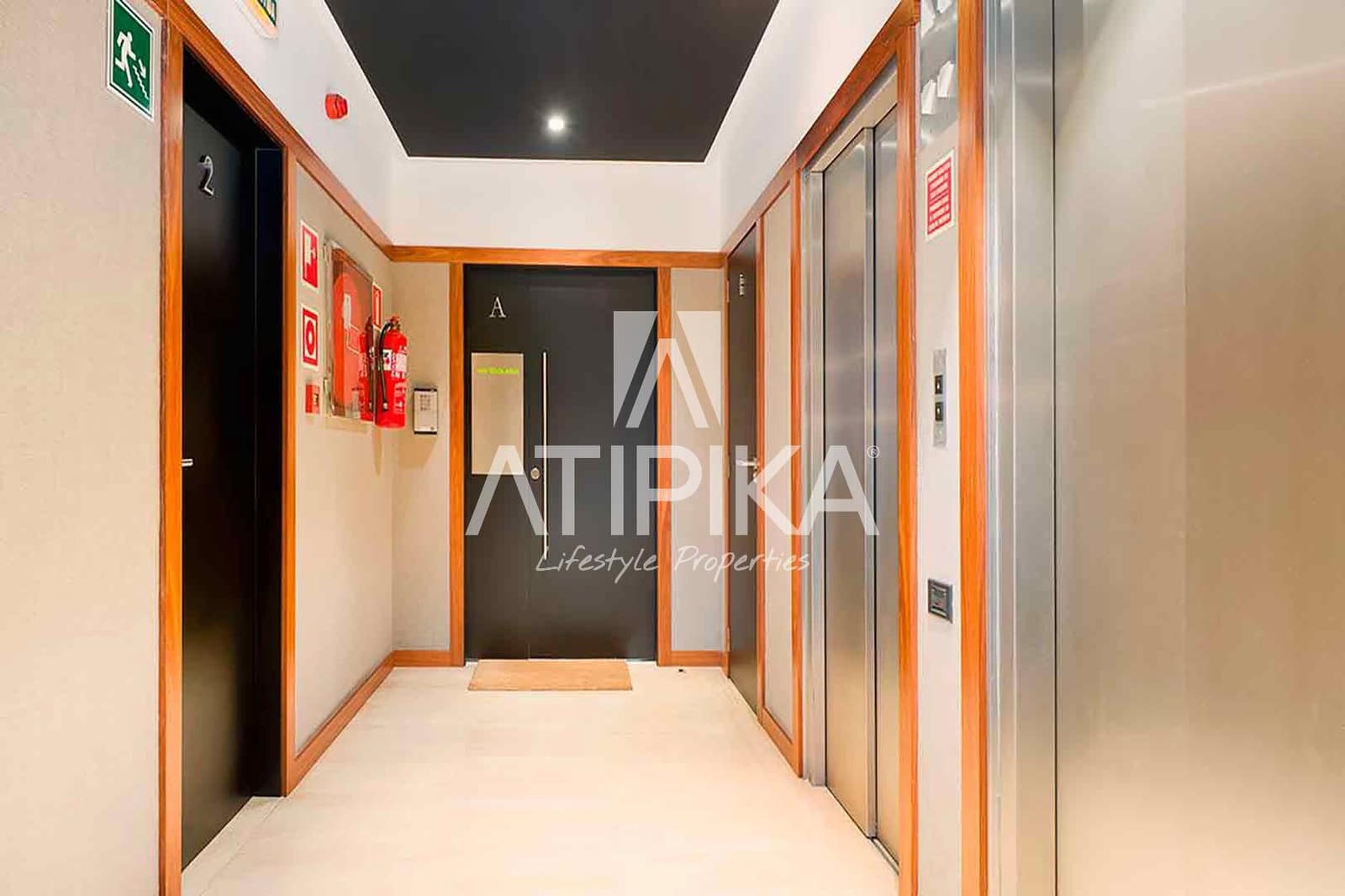 2 soverom Kontor til leie i Barcelona by - € 1 241 (Ref: 9548698)