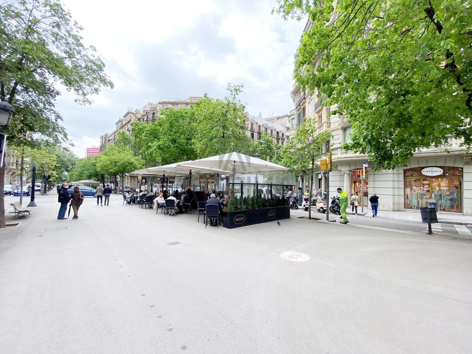 2 soverom Kontor til leie i Barcelona by - € 1 241 (Ref: 9548698)