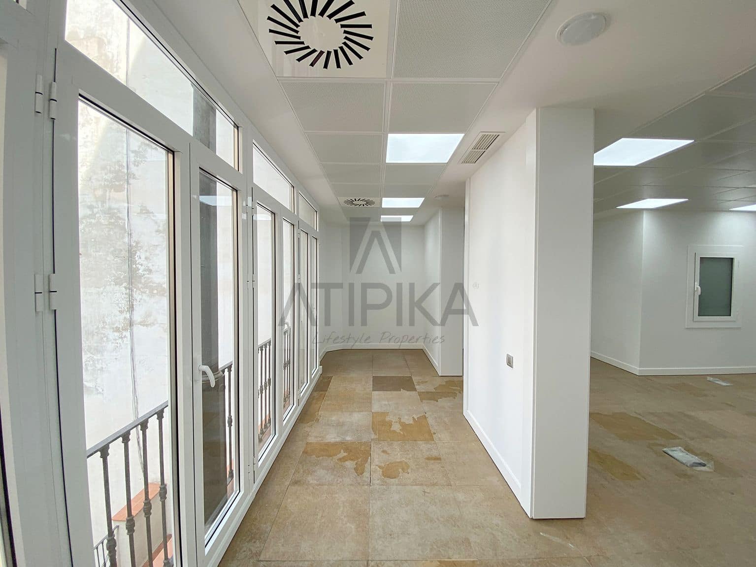 3 bedroom Office for rent in Barcelona city - € 3,042 (Ref: 9548699)