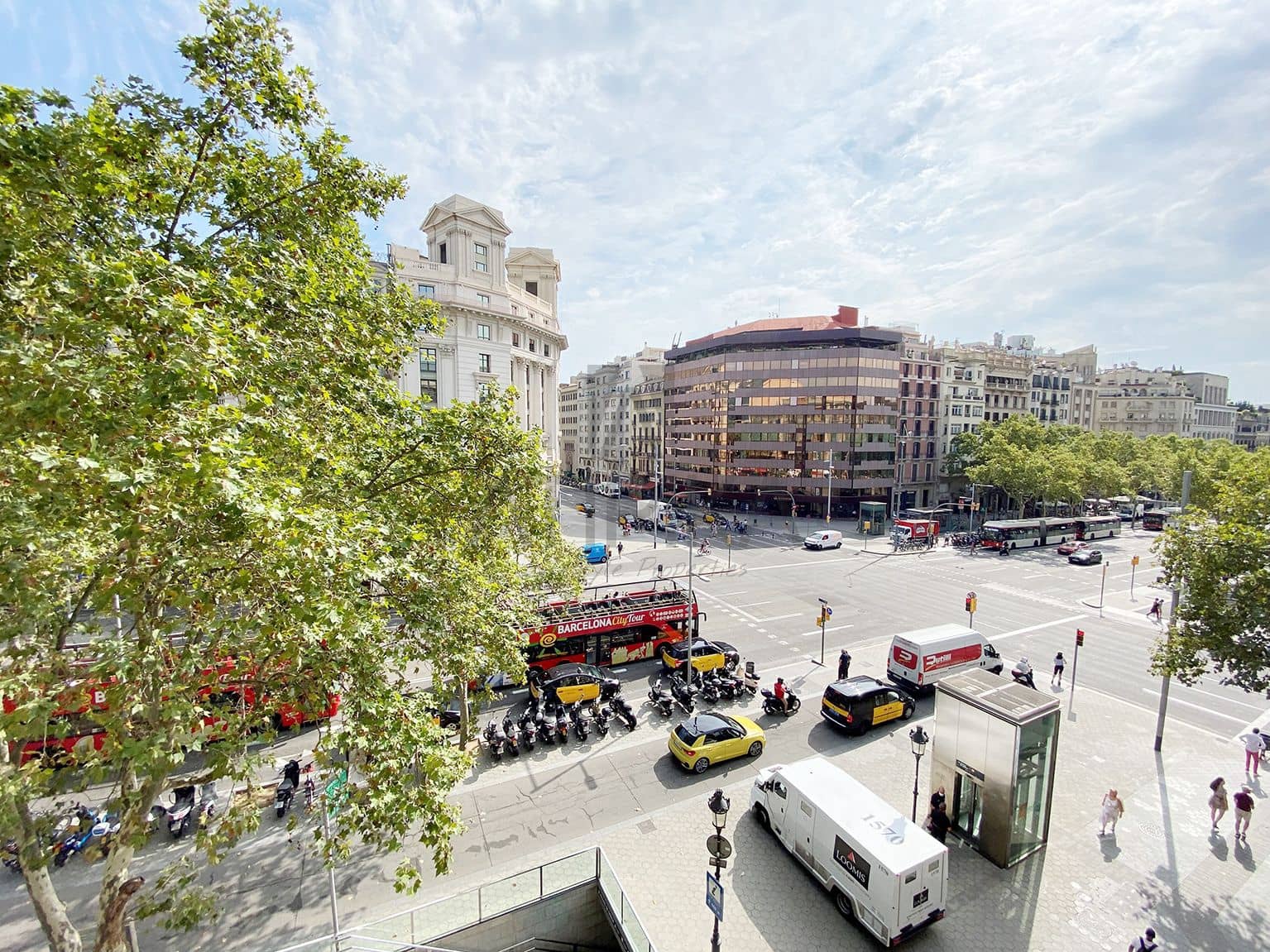 3 bedroom Office for rent in Barcelona city - € 3,042 (Ref: 9548699)