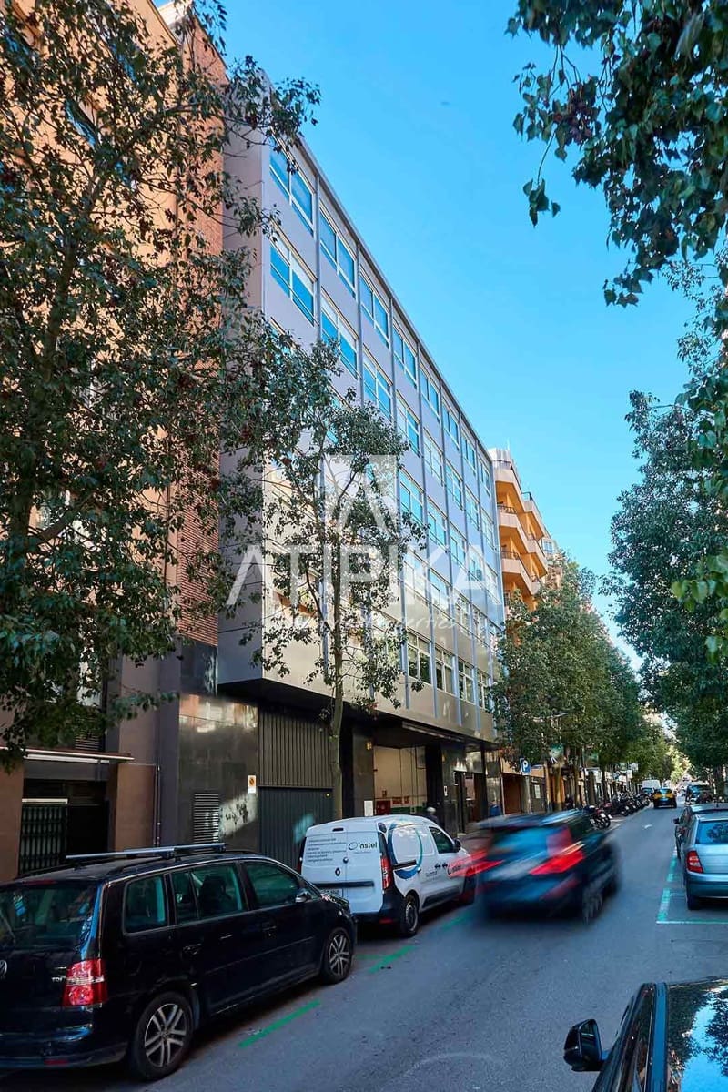 1 soverom Kontor til leie i Barcelona by - € 3 335 (Ref: 9548700)