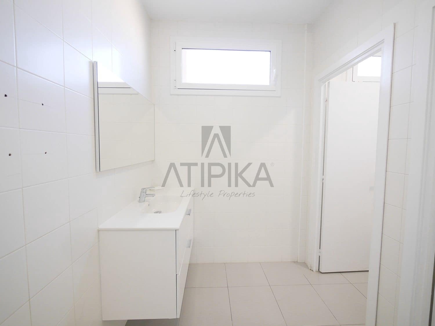 1 soverom Kontor til leie i Barcelona by - € 3 335 (Ref: 9548700)