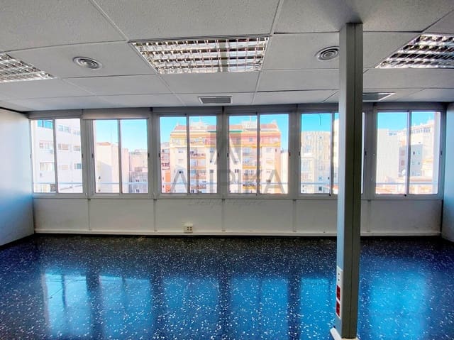 1 soverom Kontor til leie i Barcelona by - € 3 335 (Ref: 9548700)