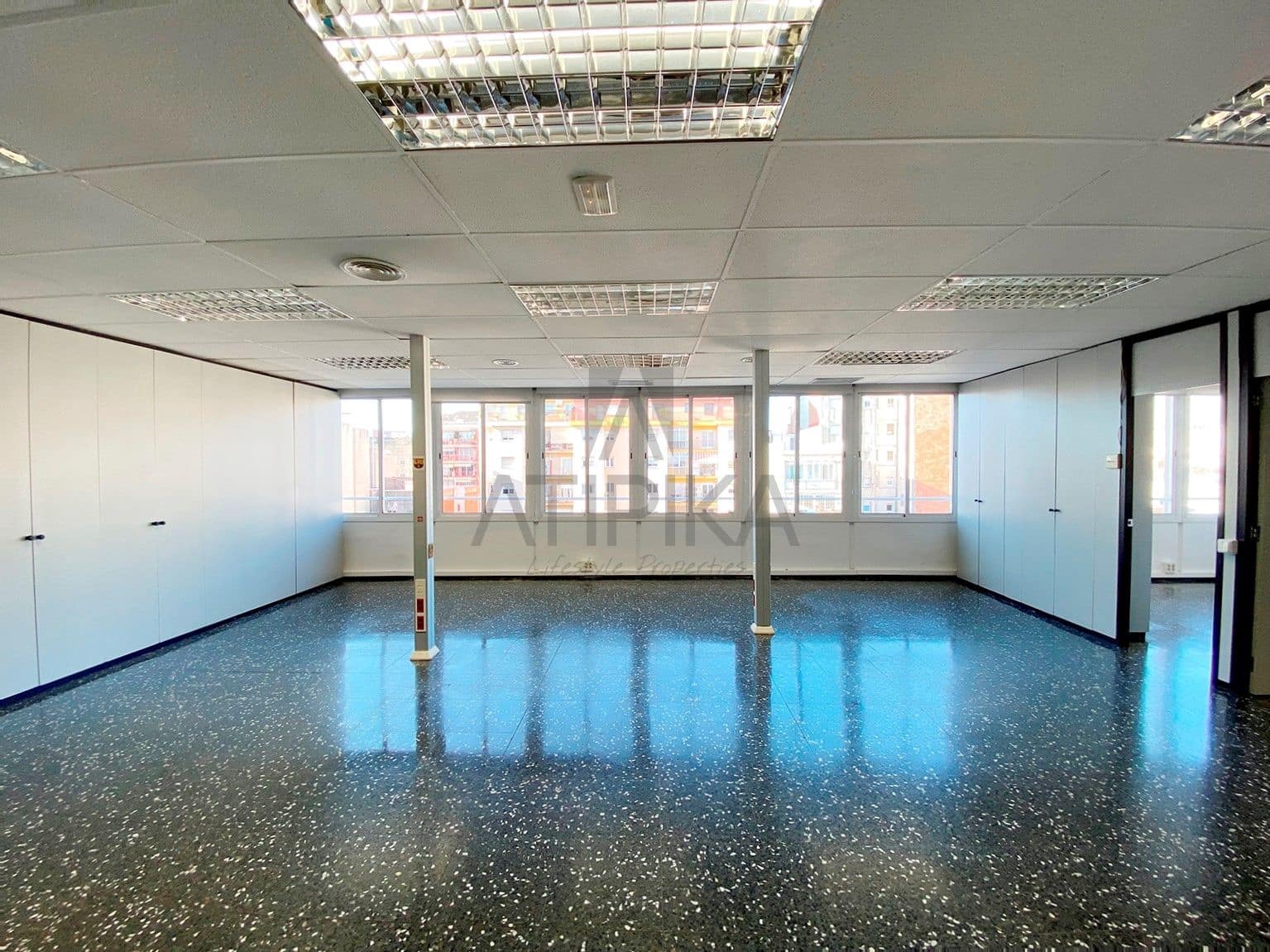 1 soverom Kontor til leie i Barcelona by - € 3 335 (Ref: 9548700)