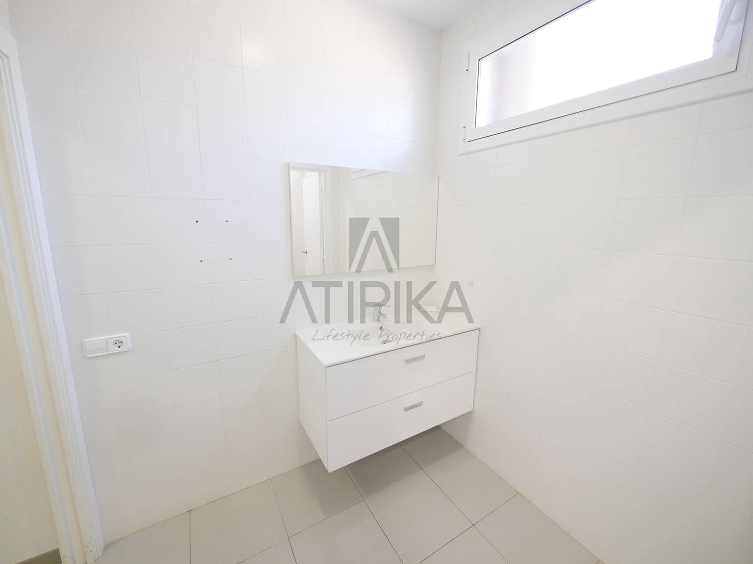 1 soverom Kontor til leie i Barcelona by - € 3 335 (Ref: 9548700)