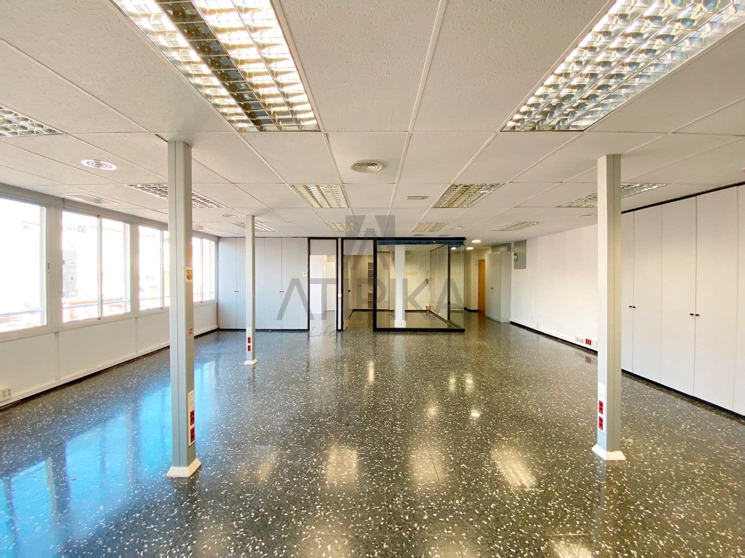 1 soverom Kontor til leie i Barcelona by - € 3 335 (Ref: 9548700)