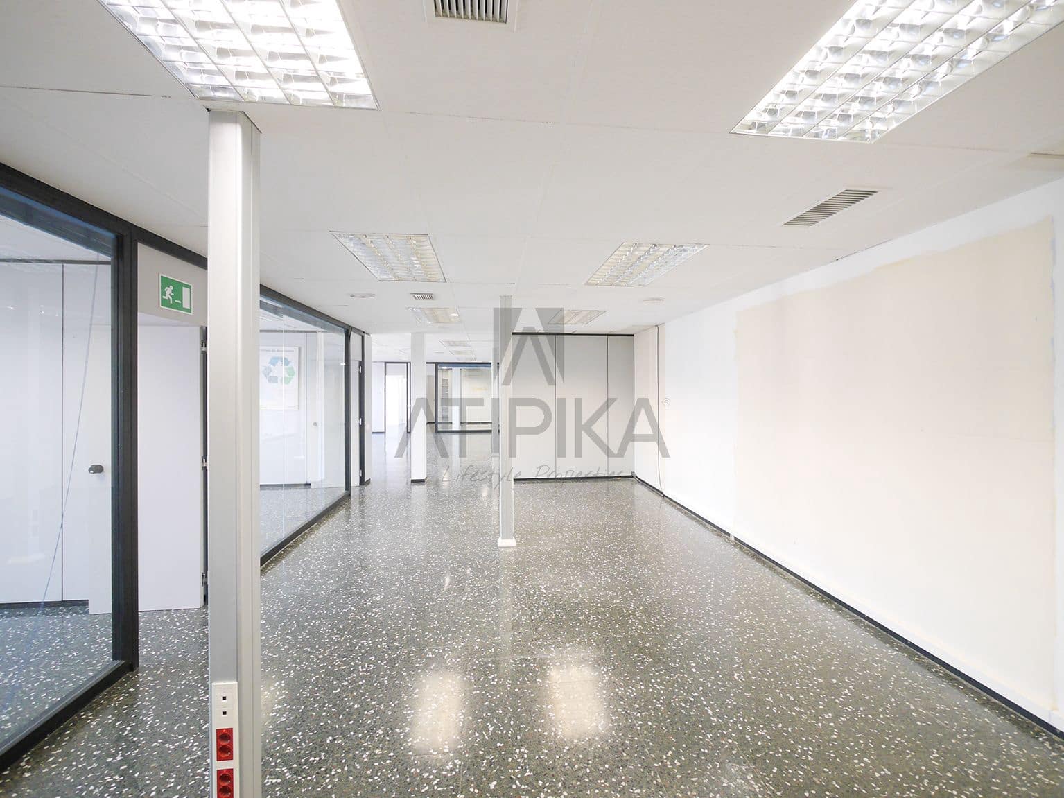 1 soverom Kontor til leie i Barcelona by - € 3 335 (Ref: 9548700)