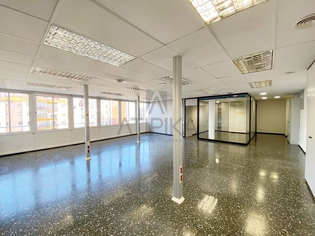 1 soverom Kontor til leie i Barcelona by - € 3 335 (Ref: 9548700)