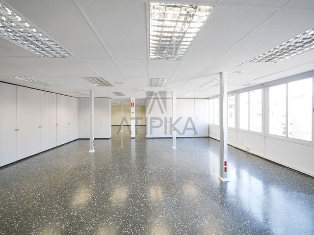 1 soverom Kontor til leie i Barcelona by - € 3 335 (Ref: 9548700)