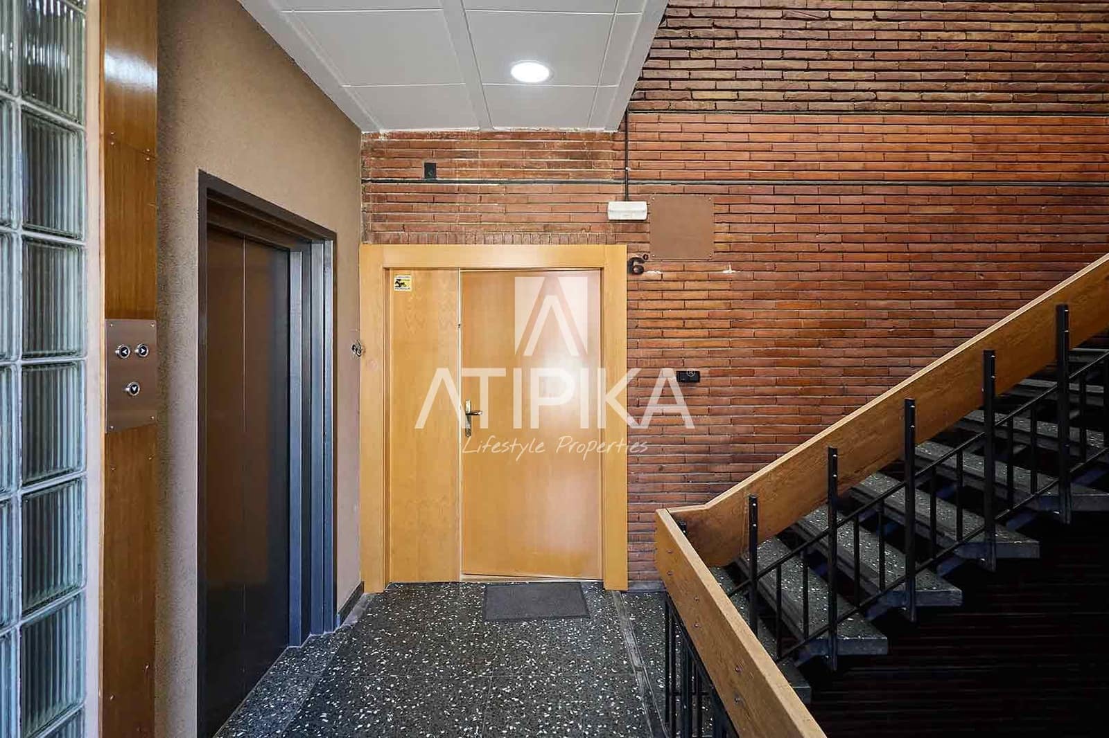 1 soverom Kontor til leie i Barcelona by - € 3 335 (Ref: 9548700)