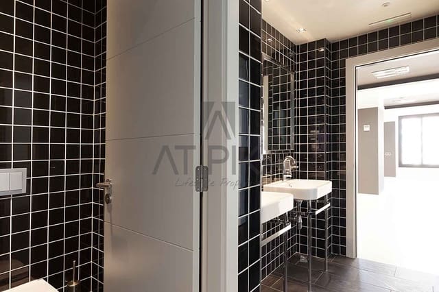 1 soverom Kontor til leie i Barcelona by - € 1 626 (Ref: 9548704)